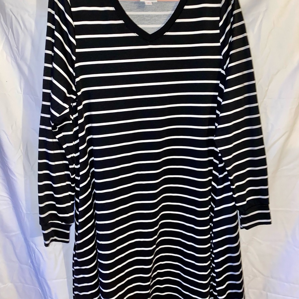 LulaRoe Black and White striped Dress size medium